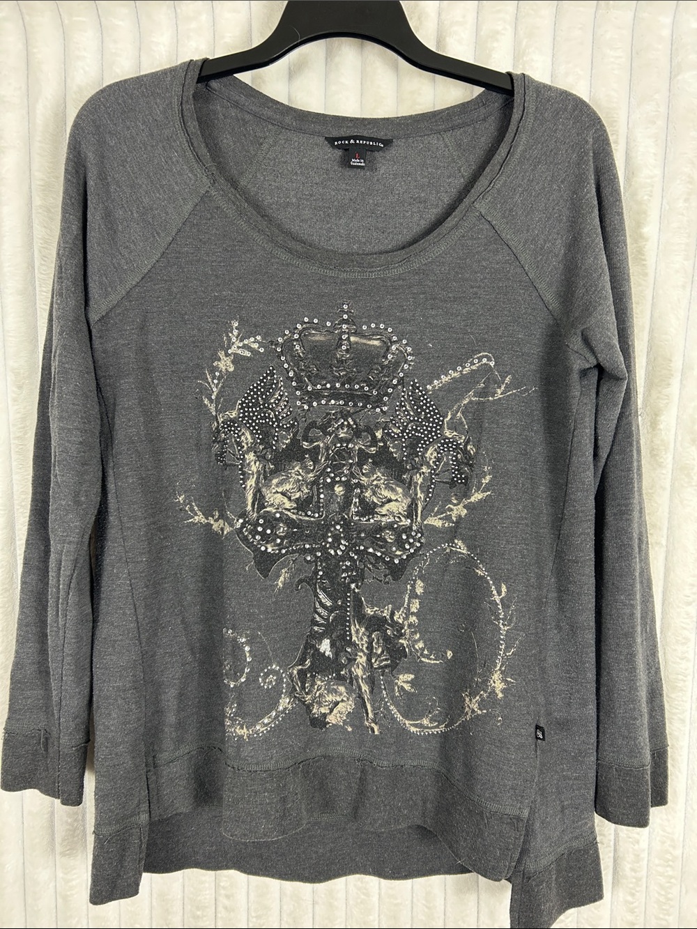 Rock & Republic Gray cross bling Embellished Crewneck longsleeve scooped neck L
